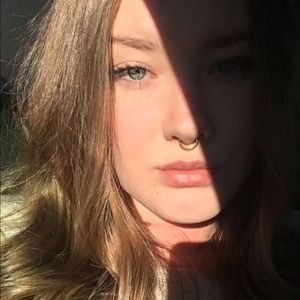 Meet your Posher, Phoenix